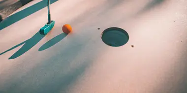 Flatstick Pub: Indoor Mini Golf and Drinks in Pioneer Square